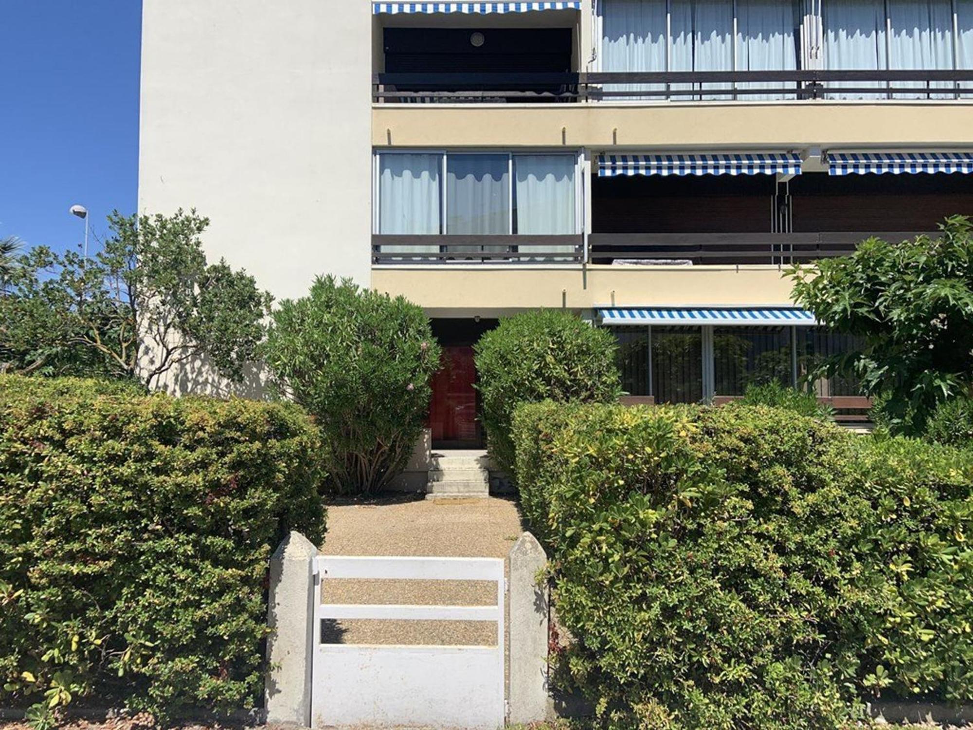 3 Pieces Climatise Avec Terrasse, Parking Prive, A 100M De La Plage, 7 Couchages - Fr-1-307-148 Le Grau-du-Roi Exterior photo